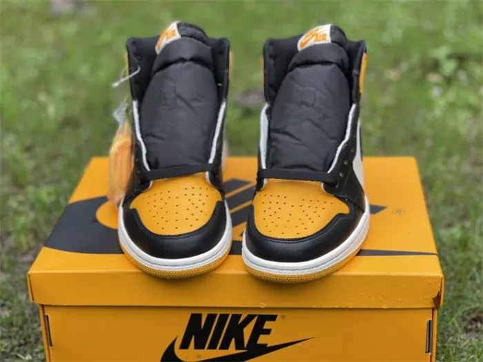 Authentic Air Jordan 1 High OG “Yellow Toe” 2022