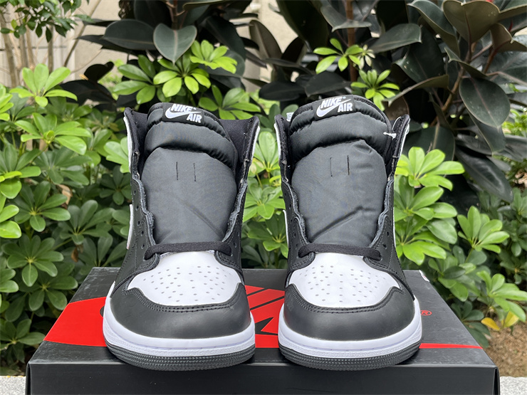 Authentic Air Jordan 1 High OG “Reverse Panda”