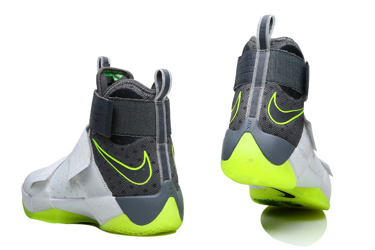 LeBron James 10 High-010