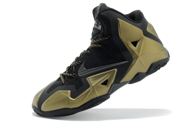 LeBron James 11-012