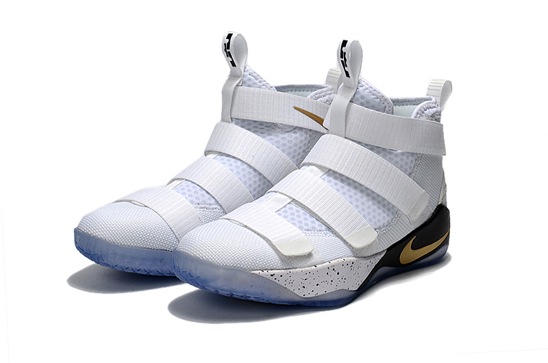 LeBron James Soldier 11-002