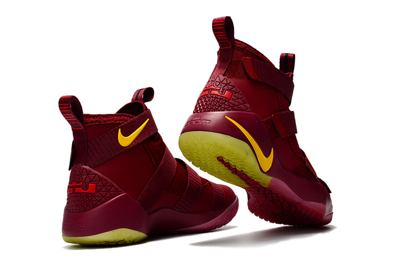 LeBron James Soldier 11-011