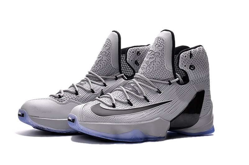 LeBron James 13-022