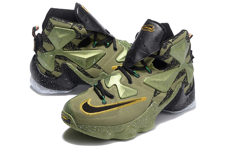 LeBron James 13-023