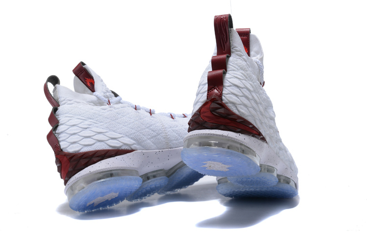 LeBron James 15-001