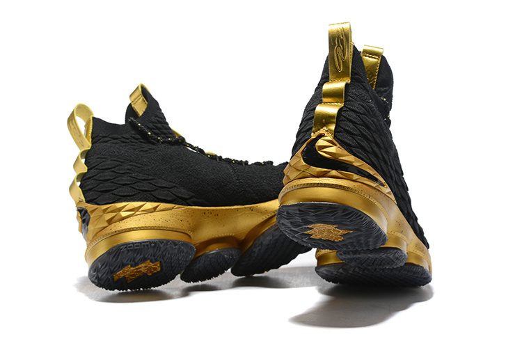 LeBron James 15-012