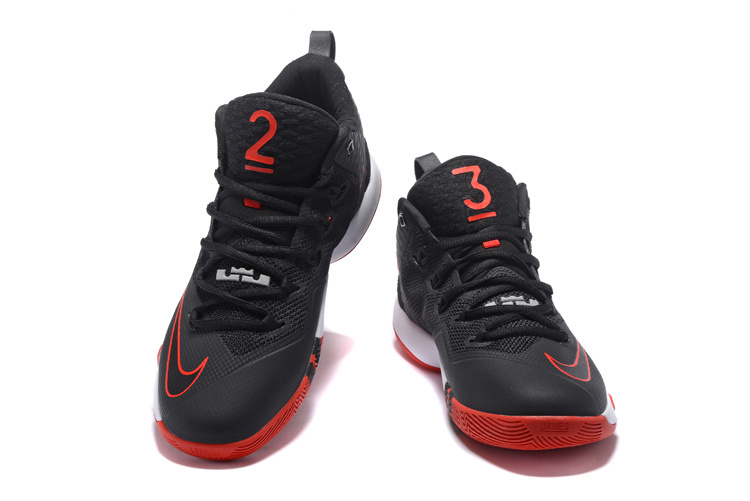 LeBron James amvassador 9-003