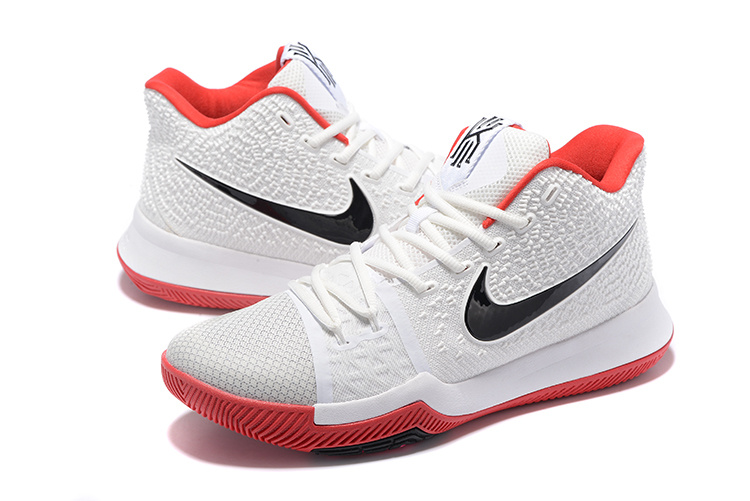 Kyrie Irving 3-001