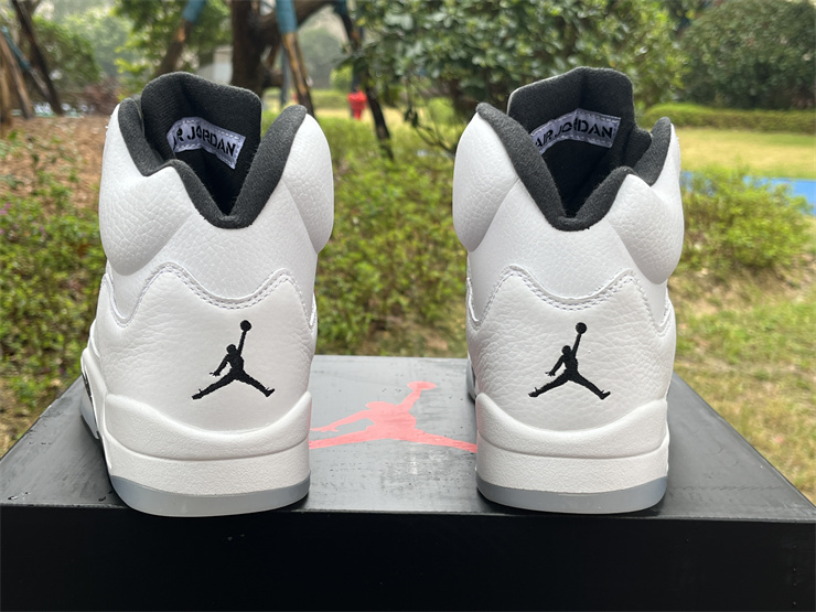 Authentic Air Jordan 5“Reverse Oreo”