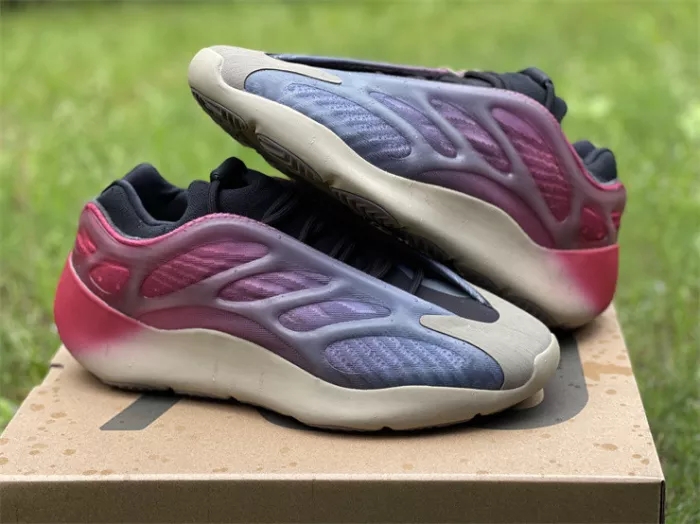 Authentic Yeezy 700 V3 “Fade Carbon”