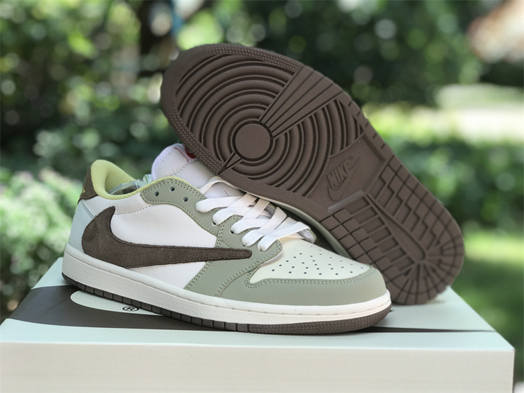 Authentic Travis Scott x Air Jordan 1