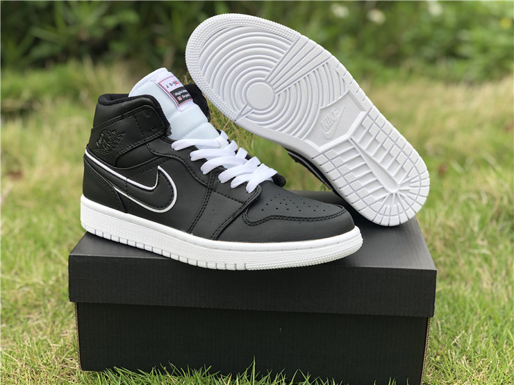 Authentic Air Jordan 1 Mid black white