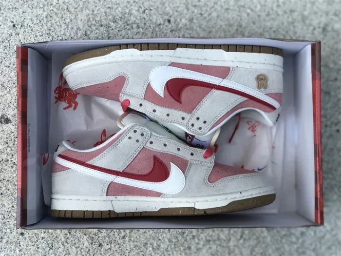 Authentic Nike Dunk Low SE 85 Rabbit