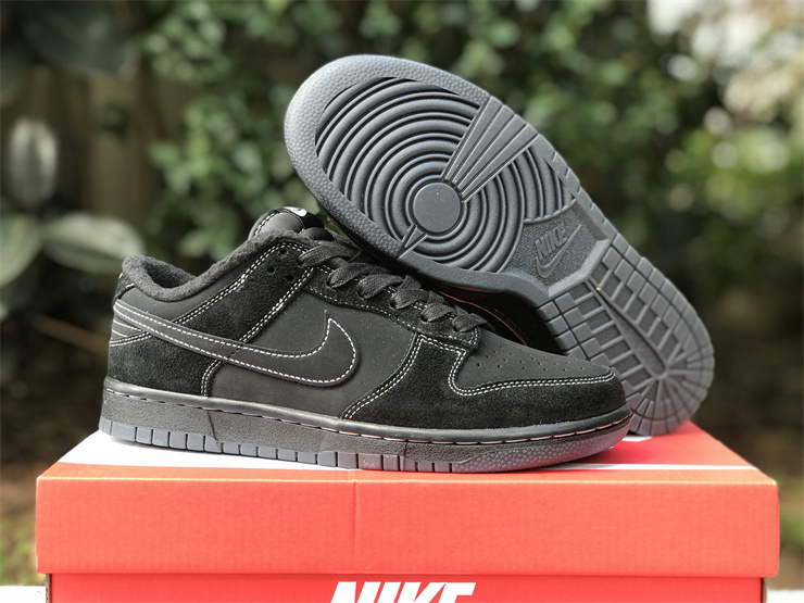 Authentic Nike Dunk Low Black