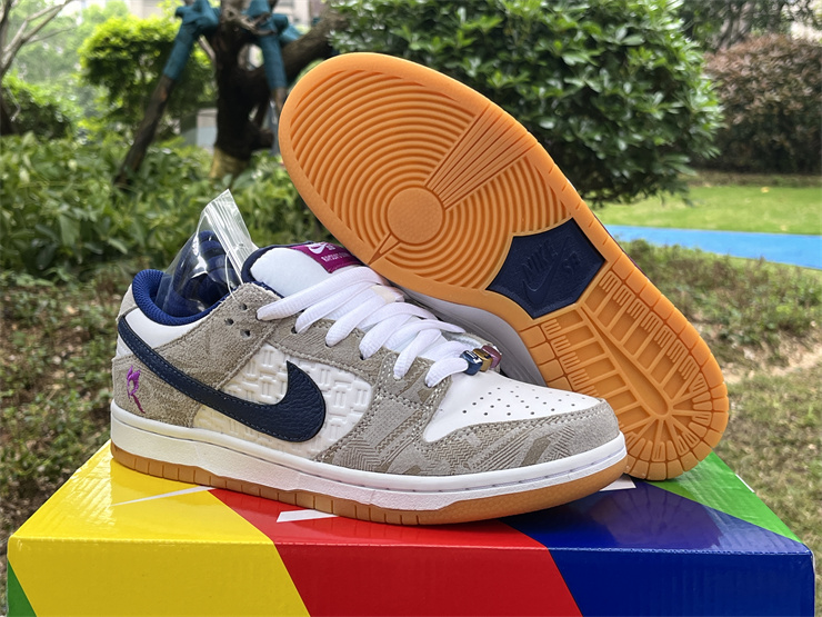 Authentic Rayssa Leal x Nike Dunk SB 