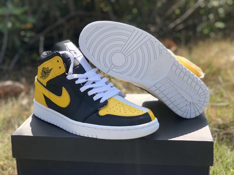 Authentic Air Jordan 1 “Homage To Home” Black Yellow 