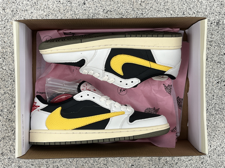 Authentic Travis Scott x Air Jordan 1