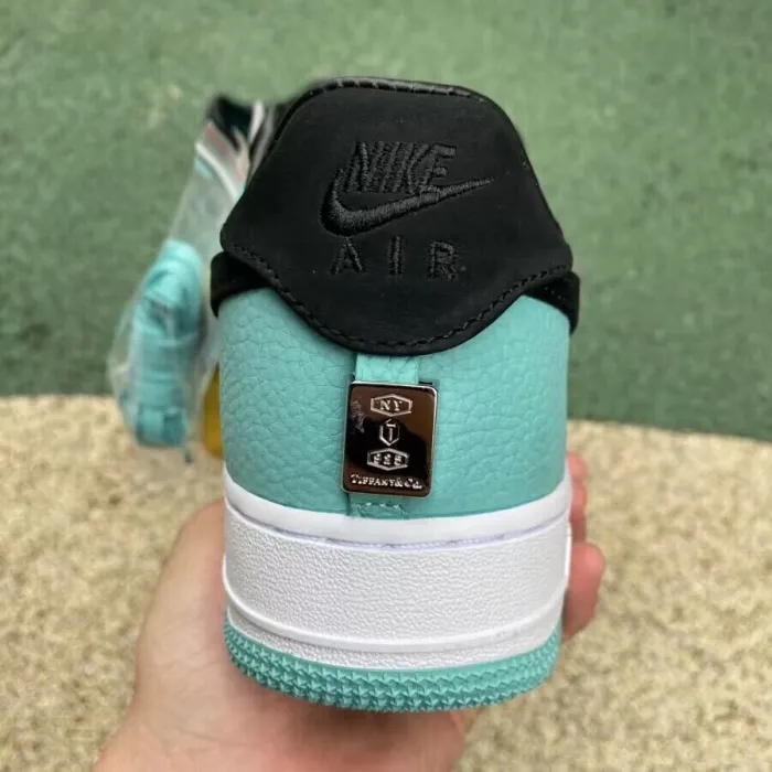 Authentic Tiffany & Co. x Nike Air Force 1 1837 “Tiffany Blue”