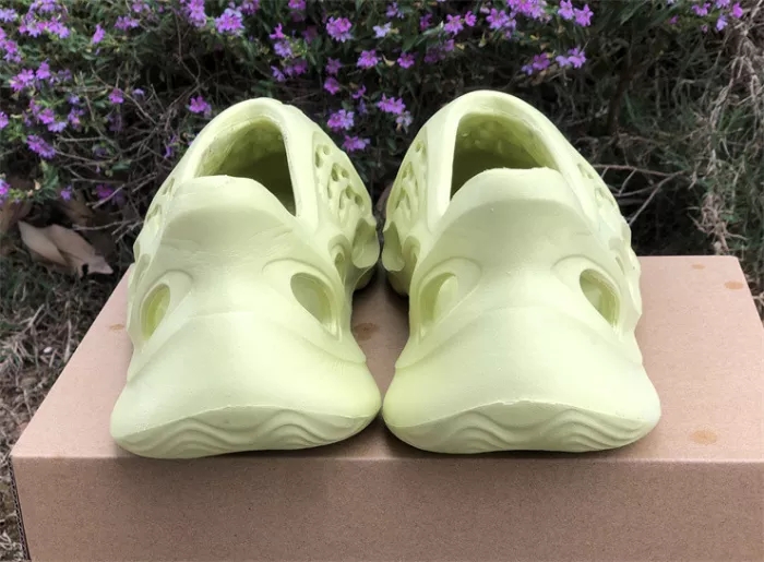 Yeezy Foam Runner Lemon color