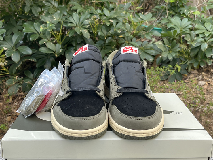 Authentic Travis Scott x Air Jordan 1 Low OG