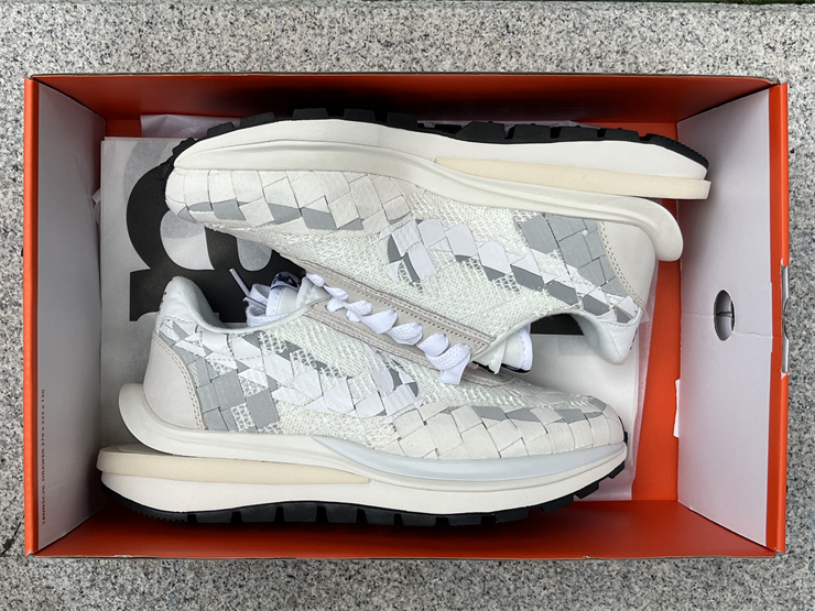 Authentic Sacai x Nike woven “White”