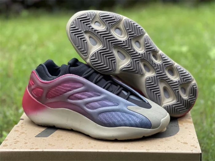 Authentic Yeezy 700 V3 “Fade Carbon”