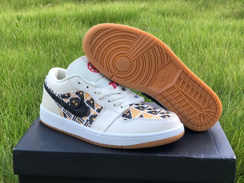 Authentic Air Jordan 1 Low CJ4152-101