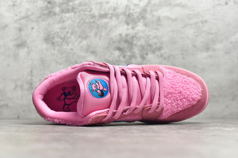 Authentic Grateful Dead x Nike SB Dunk Low “Pink Bear” 