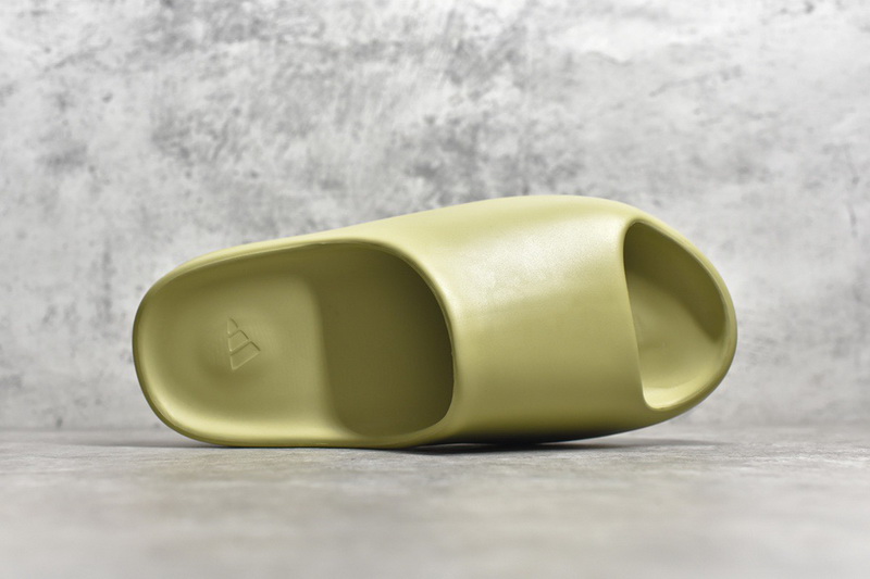 Authentic adidas originals Yeezy Slide 