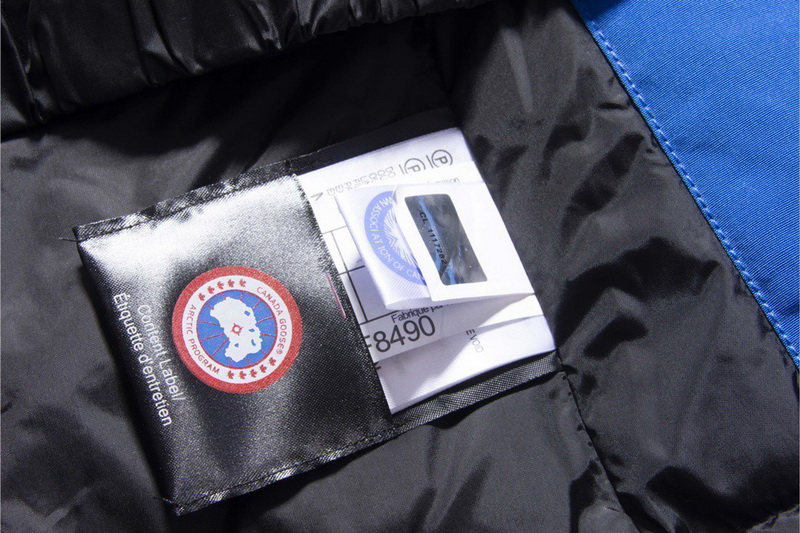 Canada Goose Down Jacket 09 With Removable Real coyote fur ruff Men-006