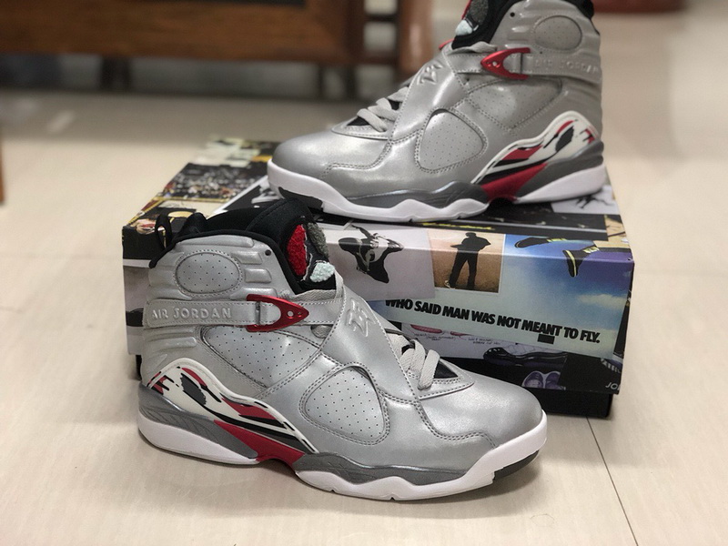 Authentic Air Jordan 8 “Reflective Bugs Bunny” 