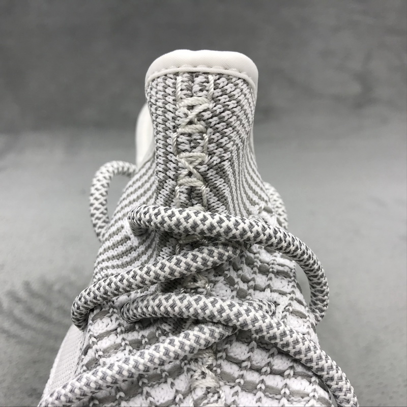 Authentic Yeezy Boost 350 V2 Static(only lace reflective) 