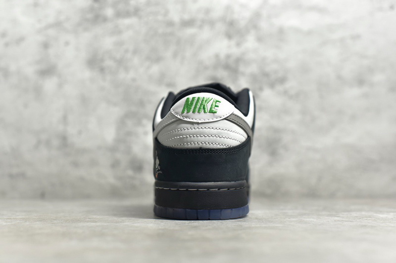 Authentic Staple x Nike Dunk SB Low Pro GS