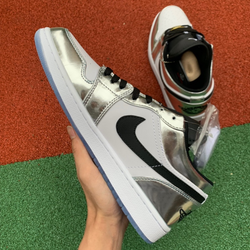 Air Jordan 1 Low GS-001