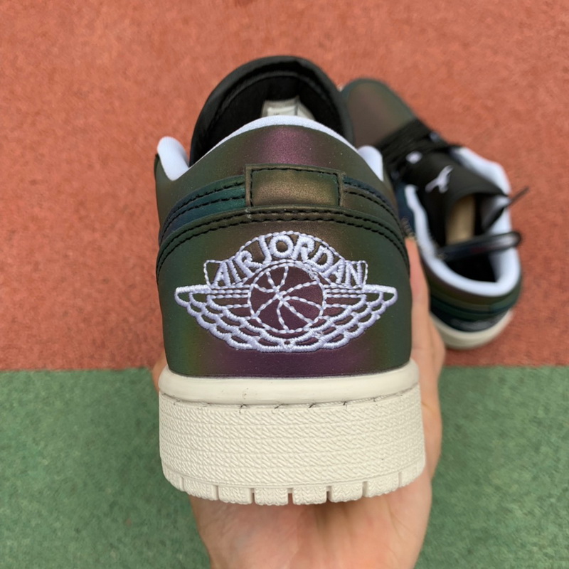 Air Jordan 1 Low GS-002