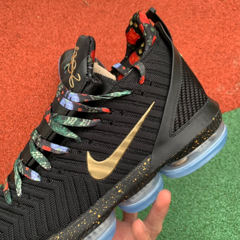 Nike Lebron 16 KC