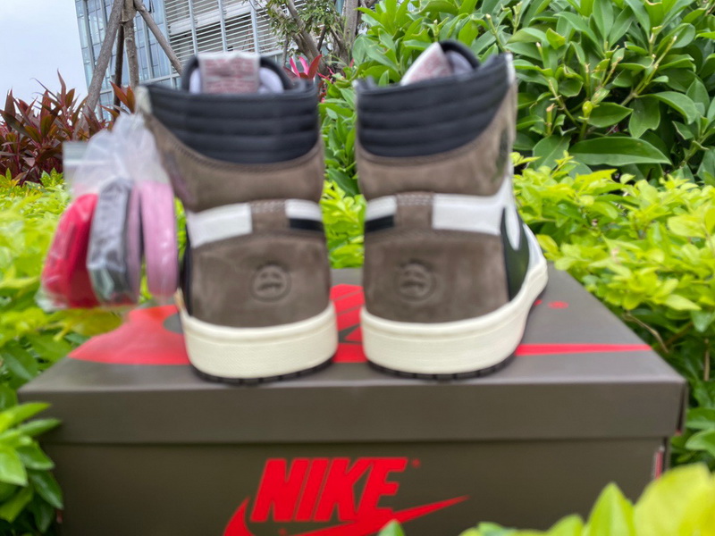 Authentic 2.0 Travis Scott x Air Jordan 1