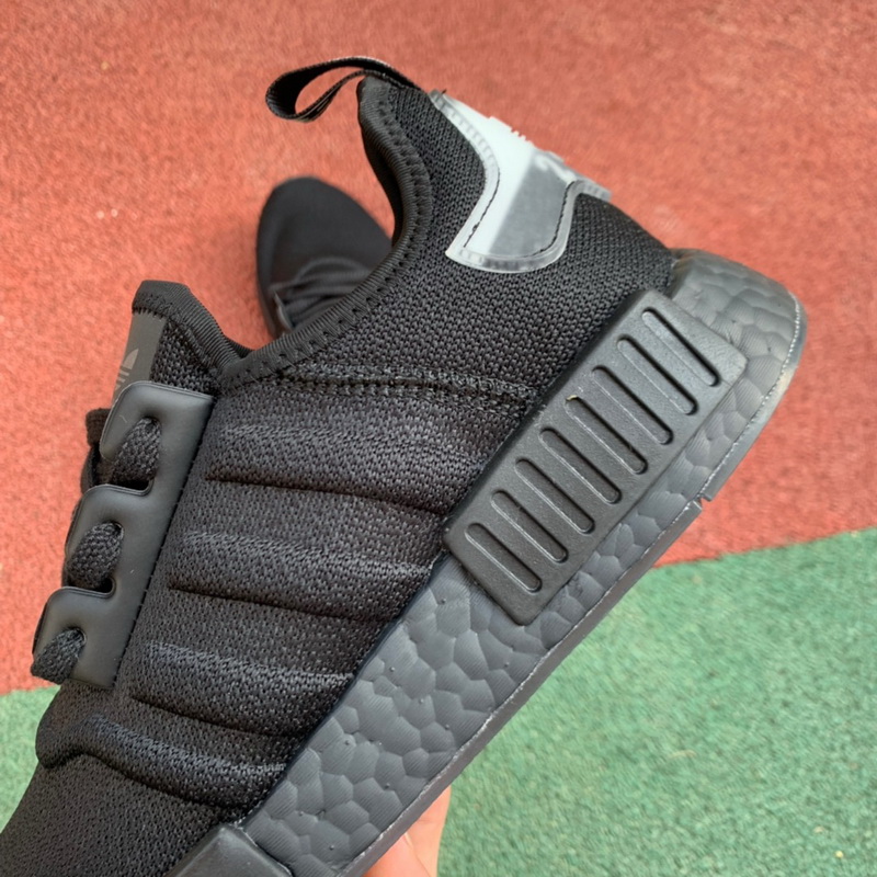 Adidas NMD R1 Boots-002