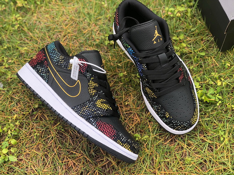 Authentic Air Jordan 1 Low WMNS 