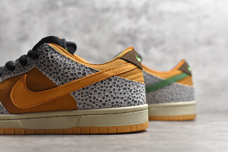 Authentic Nike SB Dunk Low “Safari”