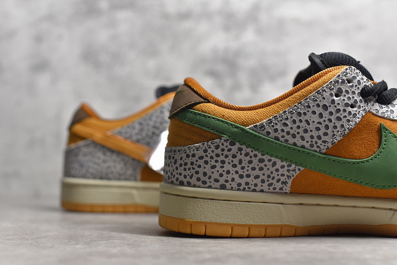 Authentic Nike SB Dunk Low “Safari”