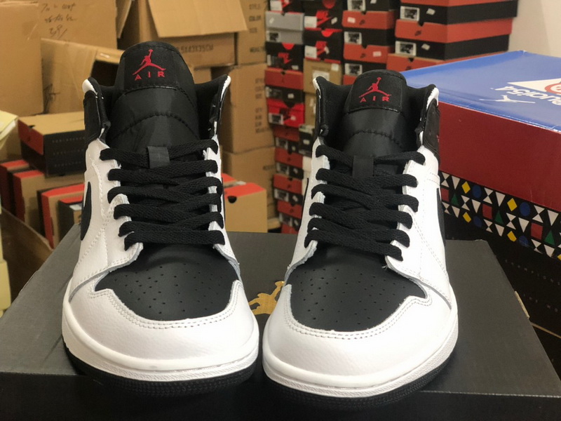 Authentic Air Jordan 1 Mid “Reverse Black Toe” 