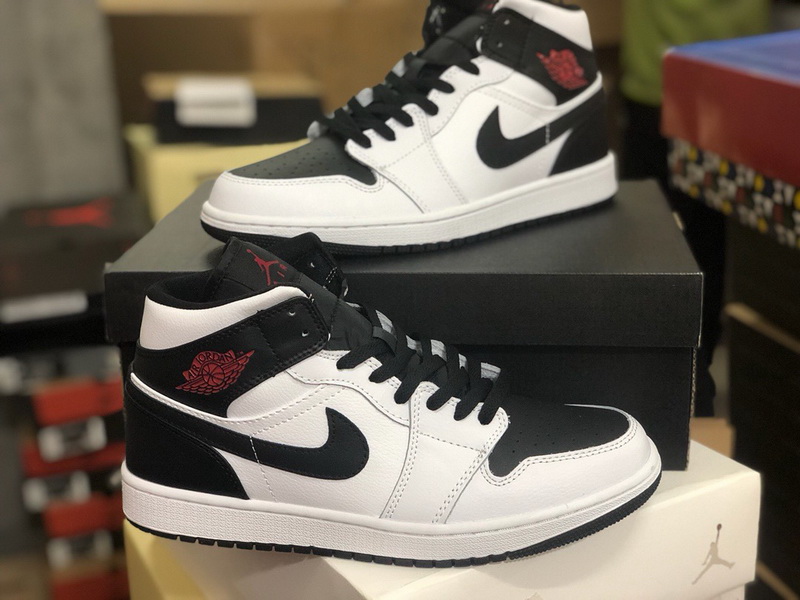 Authentic Air Jordan 1 Mid “Reverse Black Toe” 