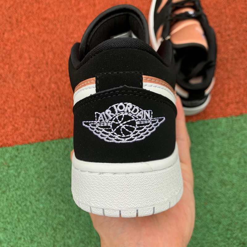 Air Jordan 1 Low GS-005