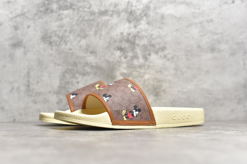 Authentic G Slipper-006