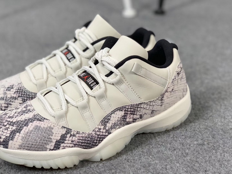 Authentic Air Jordan 11 Low LE 