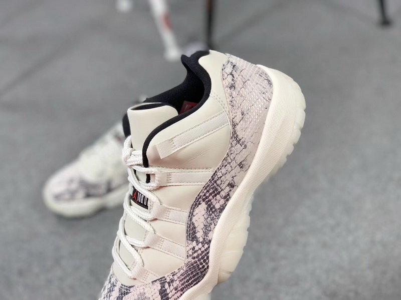 Authentic Air Jordan 11 Low LE 