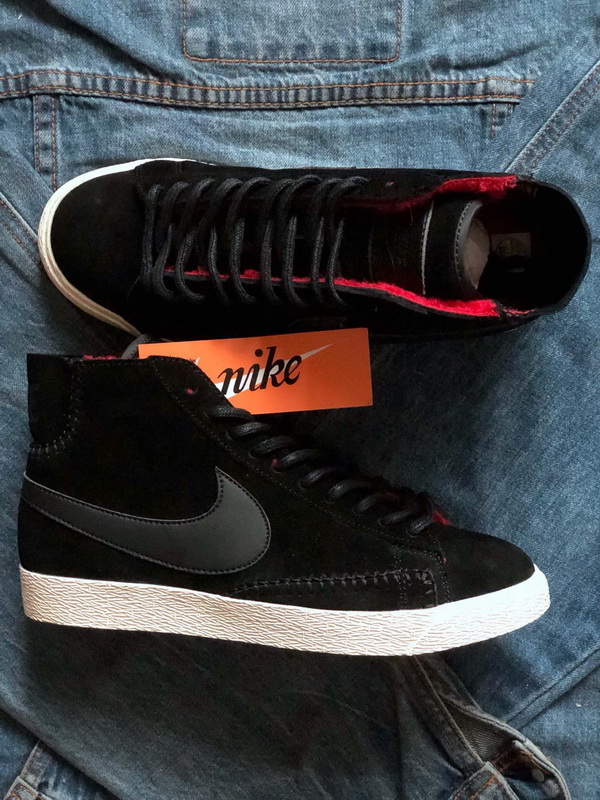 Authentic Nike Blazer Mid PRM 