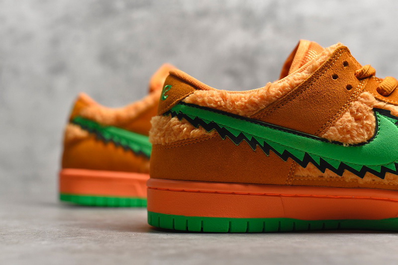 Authentic Grateful Dead x Nike SB Dunk Low “Orange Bear”