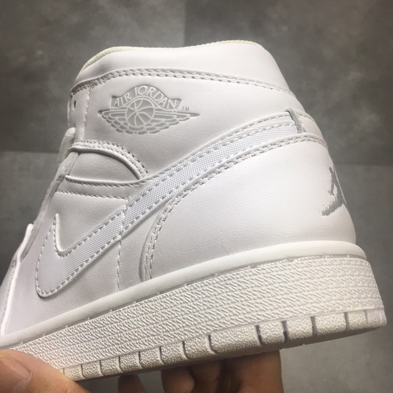 Super Max Perfect Jordan 1 Mid-014